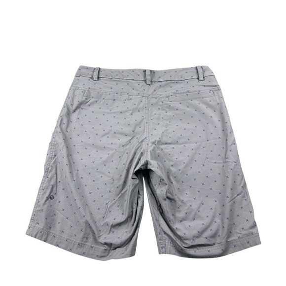 Lululemon Commission Gray Blue Pattern AOP Mens Chino Short Size 34 Mint - Picture 2 of 4
